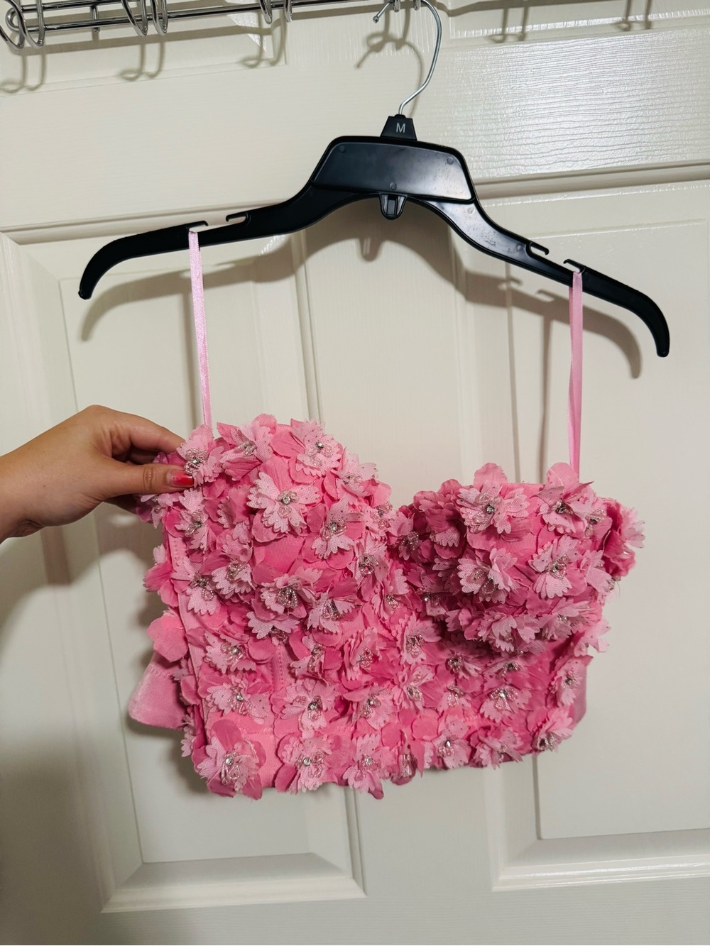 Pink Floral Appliqué Cropped Tank Top